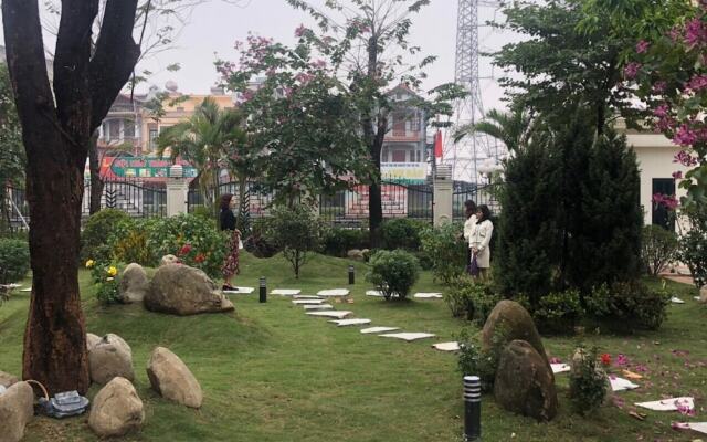 Quynh Trang Hung Yen Hotel