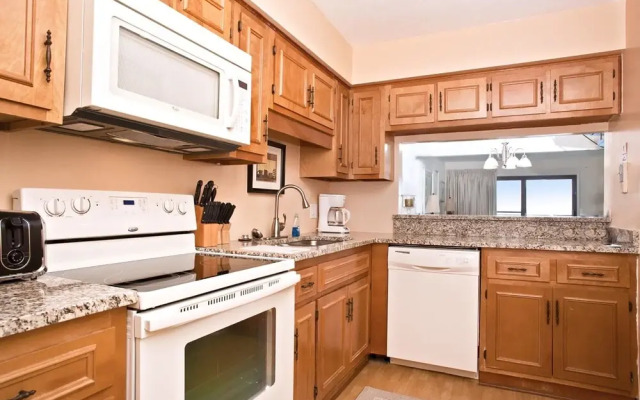 Anchorage I C14 by RedAwning