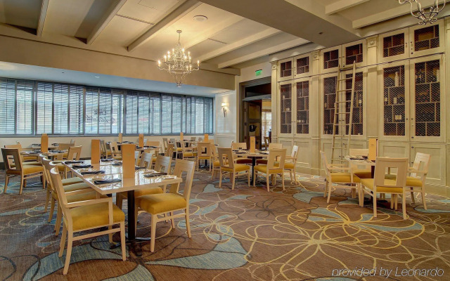 Loews New Orleans Hotel