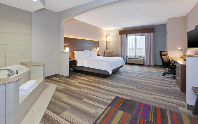 Holiday Inn Express & Suites Warminster - Horsham by IHG
