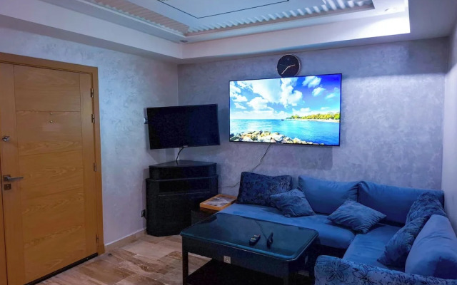 Luxor Home - Spacious & proximity to CFC