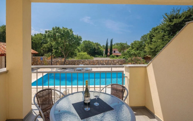 Amazing Home in Pinezici With Wifi and 2 Bedrooms