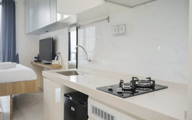 Stunning Studio Apartment at Sky House BSD
