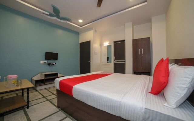 Oyo 23706 Super Deluxe Guest House