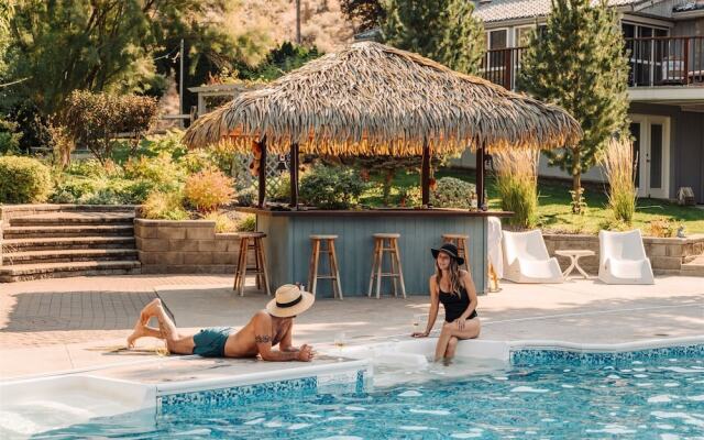 Similkameen Wild Resort & Winery