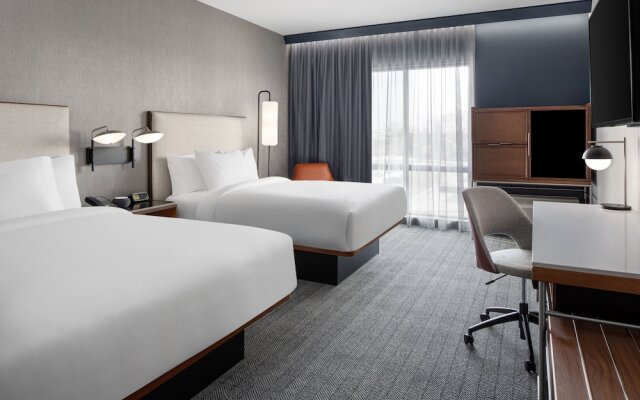 Courtyard By Marriott Calgary Downtown