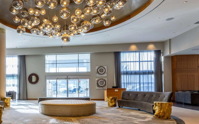 Radisson Hotel & Conference Centre Calgary Airport