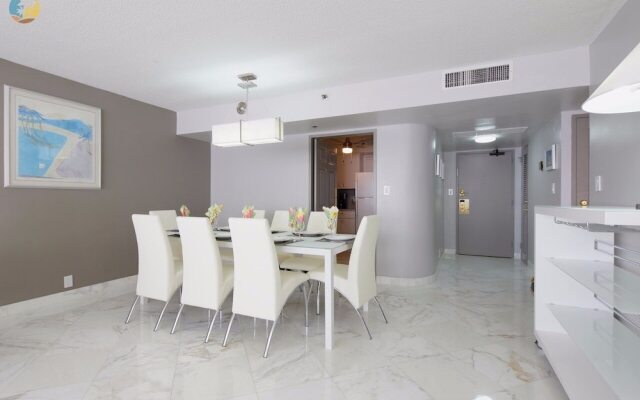 Alexander 1119 2 Bedroom Apts by RedAwning