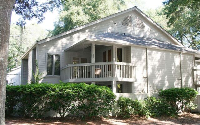 St. Andrews Common 1660 by RedAwning