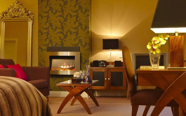 Brook Lane Hotel
