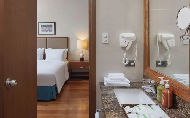 Holiday Inn & Suites Batangas Limapark