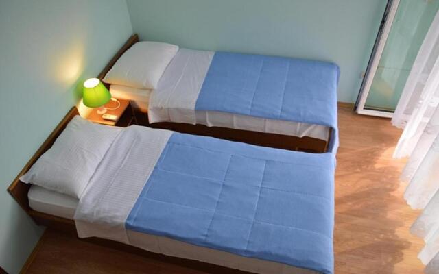 Apartments and rooms with parking space Vodice - 4164