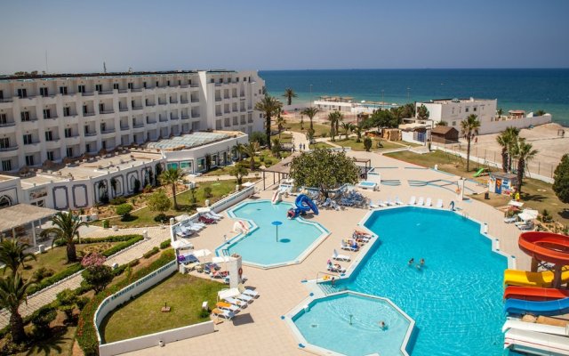 Palmyra Holiday Resort & Spa