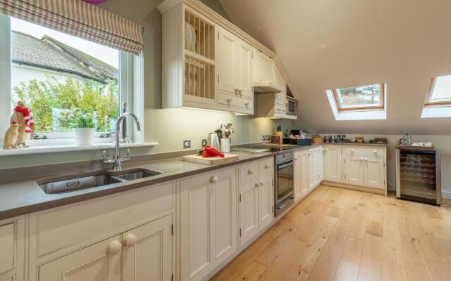 7 Sandy Lane