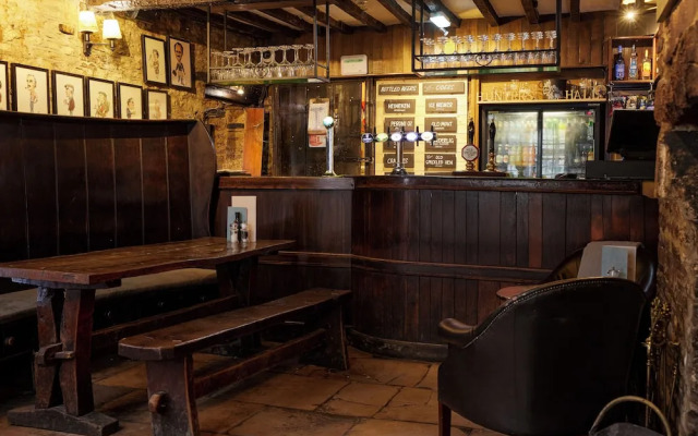 Hunters Hall Tetbury by Greene King Inns