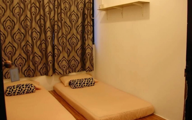 The Bodhi Lodge - Hostel