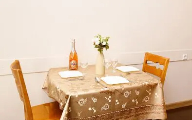 Dekabrist apartment on Petrovsko-Zavodskaya 25