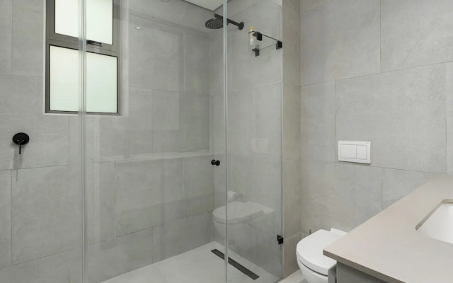 Luxury 2 Bedroom Mountain Views