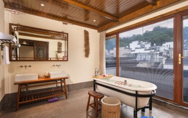 Yuanyuan Huangling She Homestay