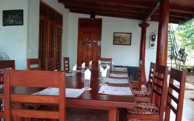 L.L.Tourist Inn & Safari jeeps