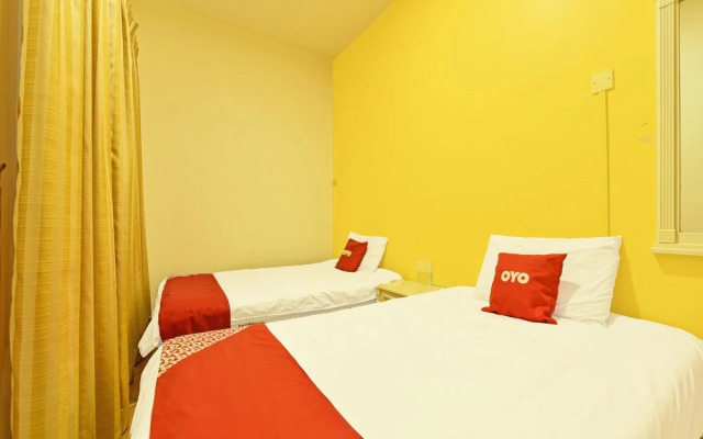 OYO Home 90453 Narasindo Pd Tiara Bay