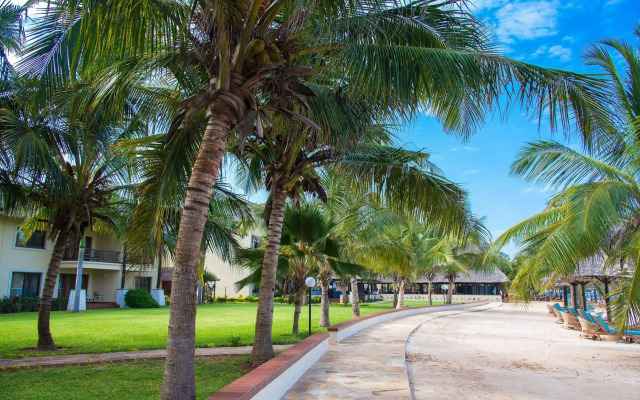 Hotel White Sands Resort and Conference Centre