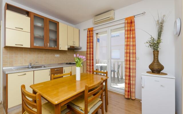 Apartment Lena