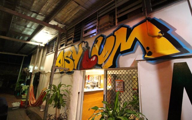 Asylum Cairns Hostel