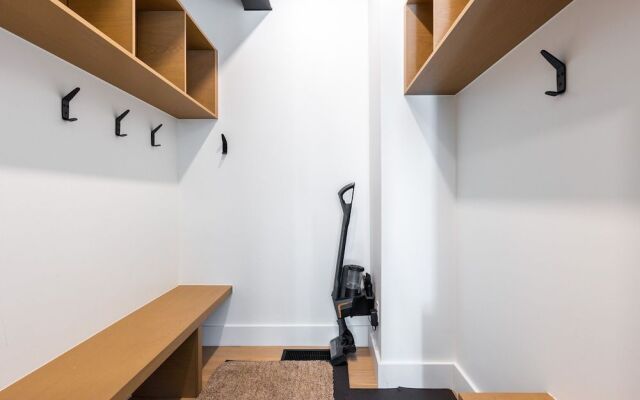 Modern Mountain Retreat