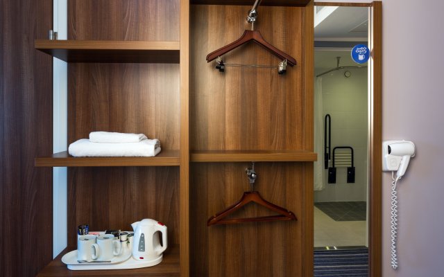 Holiday Inn Express Harlow by IHG
