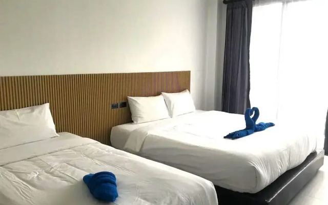 Rockstar Beach Apartments