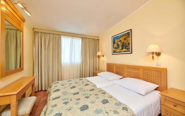 Studio Apartments Laguna Bellevue