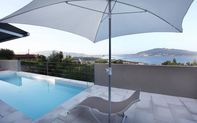 Pool Wifi Parking Fireplace Mystay