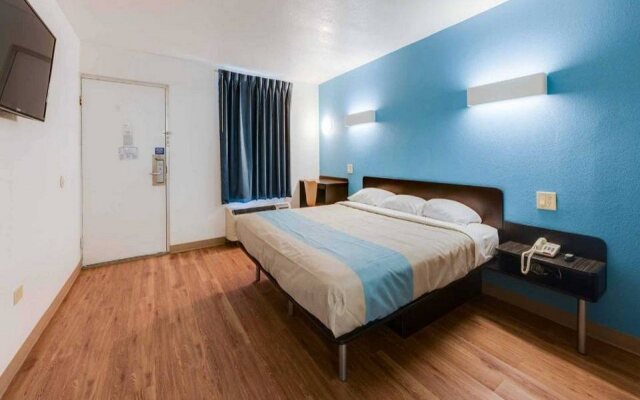 Motel 6 Kingston TN