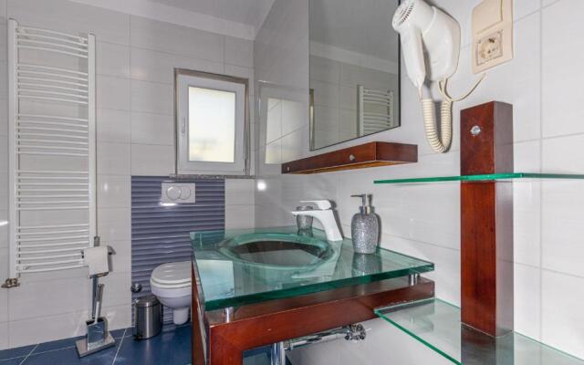 Apartments Sare