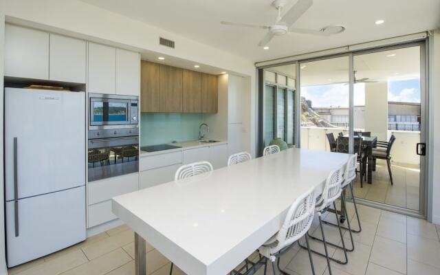 1 Bright Point Apartment 1504
