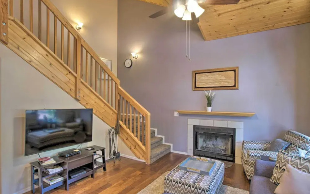 Forest-view Retreat in Payson, Close to Hiking!