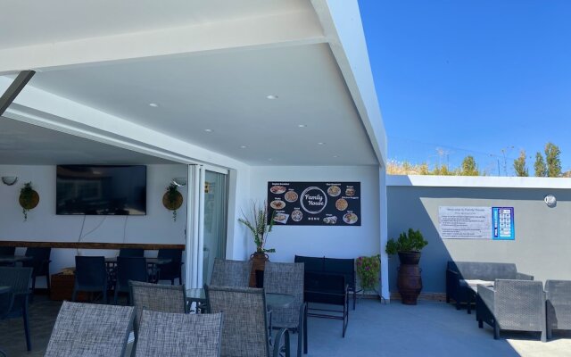 Family House Studios Apartments
