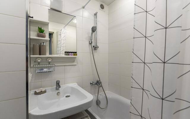 Flat Inn at 74 Mosfilmovskaya Street