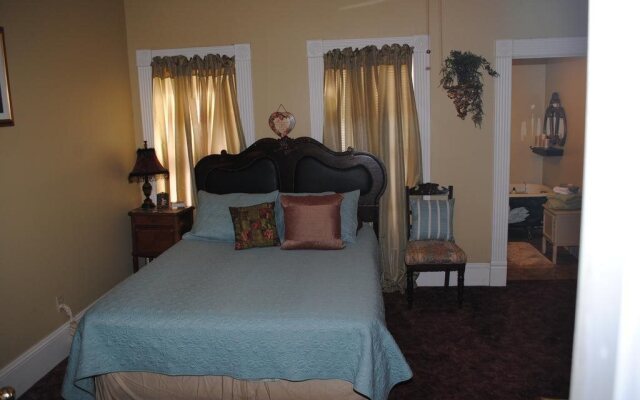 Swann Hotel Bed & Breakfast