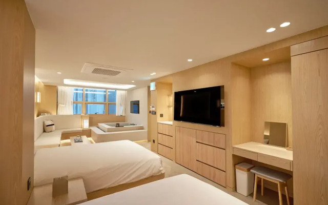 UH Suite The Coex