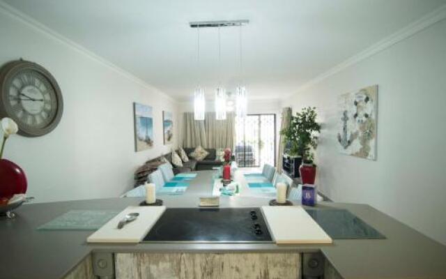 unit 55 la pirogue