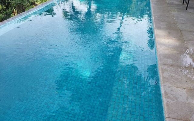 Bahari Suites