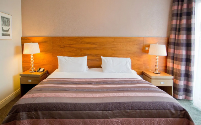 Moyvalley Hotel & Golf Resort