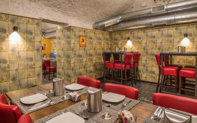 Navona Essence Hotel