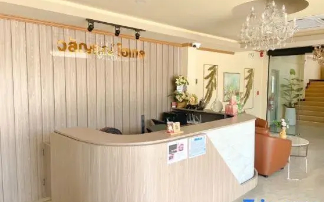 Walan hotel sriracha