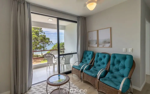 Beachfront Apartment With Island View Cca201