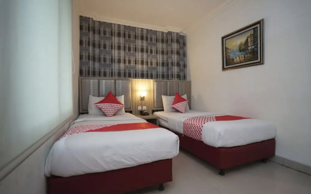 OYO 1282 Feodora Airport Hotel