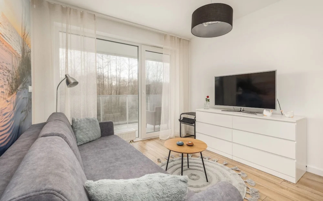 Coast Apartment With Balcony by Renters