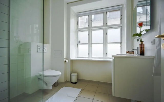 Sanders Frontier - Nice 2-bdr Apt Near Harbour